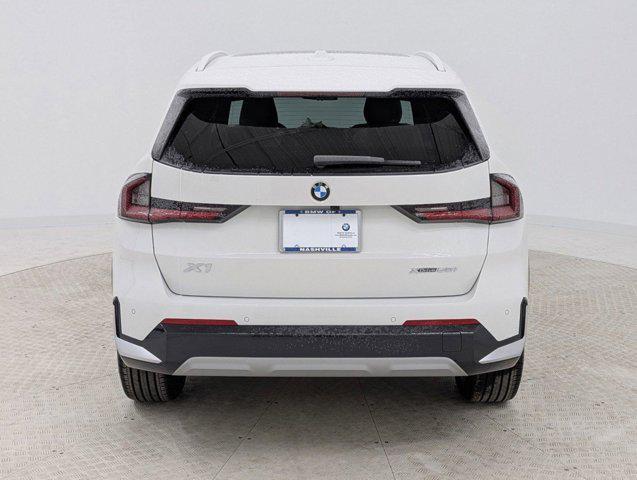 Photo of 2025 Alpine White BMW X1