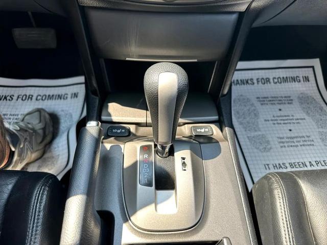 Photo of 2011 Alabaster Silver Metallic Honda Accord