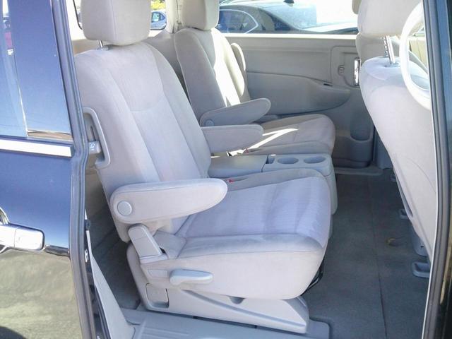 Photo of 2017 Super Black Nissan Quest
