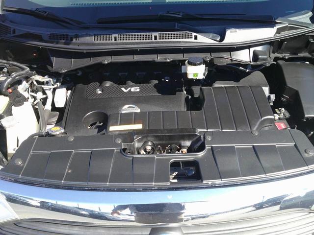 Photo of 2017 Super Black Nissan Quest