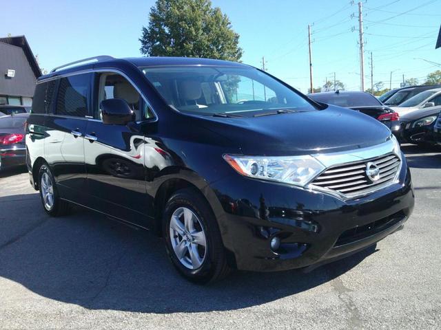 Photo of 2017 Super Black Nissan Quest