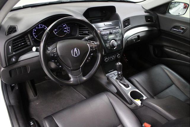 Photo of 2018 Bellanova White Pearl Acura ILX