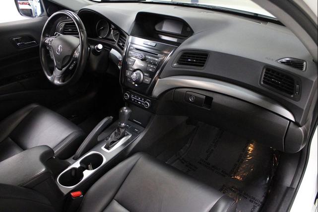 Photo of 2018 Bellanova White Pearl Acura ILX