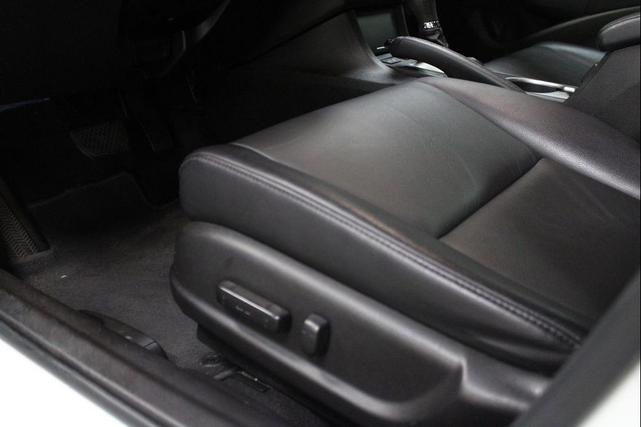 Photo of 2018 Bellanova White Pearl Acura ILX