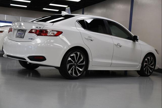 Photo of 2018 Bellanova White Pearl Acura ILX