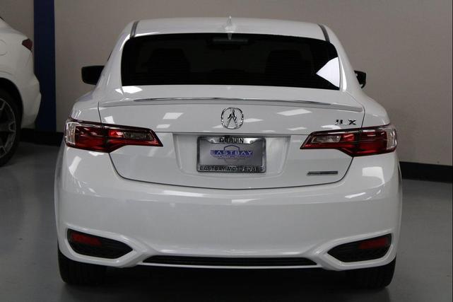 Photo of 2018 Bellanova White Pearl Acura ILX