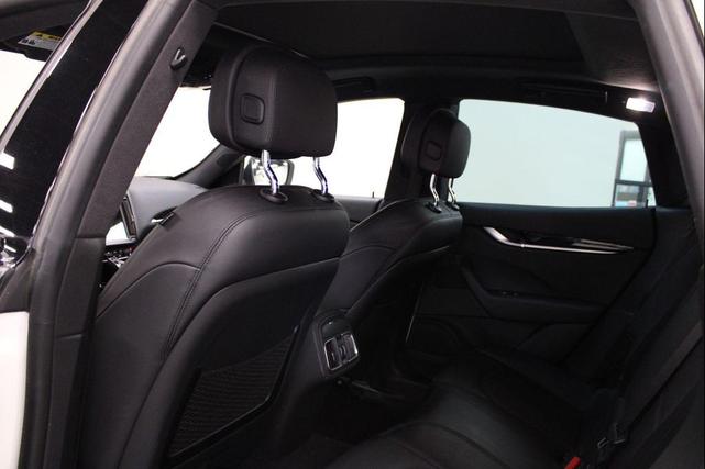 Photo of 2023 White Maserati Levante