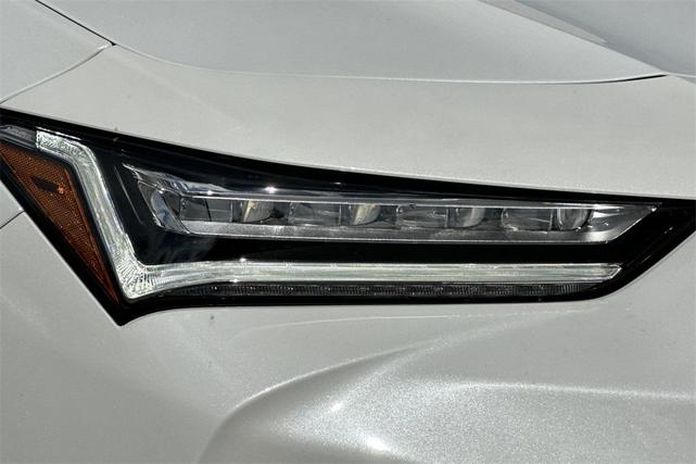Photo of 2025 Platinum White Pearl Acura TLX