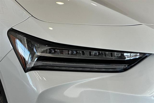 Photo of 2025 Platinum White Pearl Acura TLX