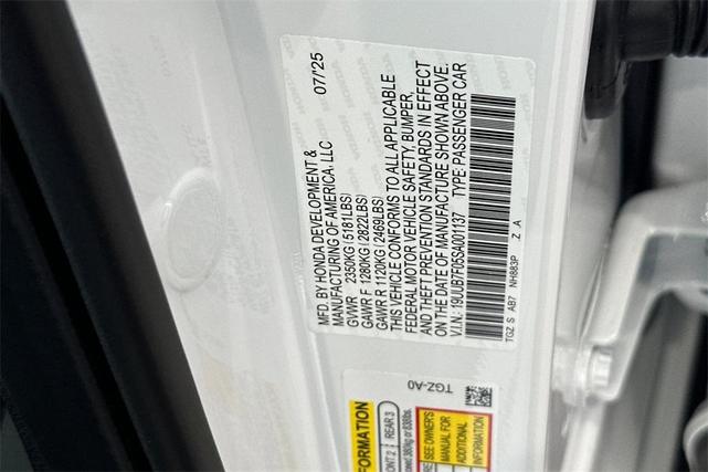 Photo of 2025 Platinum White Pearl Acura TLX