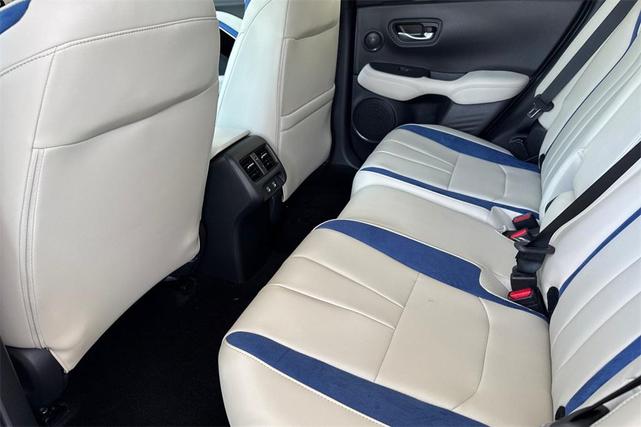 Photo of 2025 Urban Gray Pearl Acura ADX