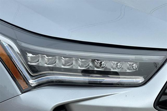 Photo of 2025 Solar Silver Metallic Acura RDX