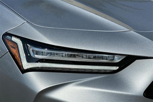 Photo of 2025 Lunar Silver Metallic Acura TLX