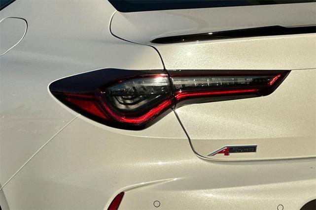 Photo of 2025 Platinum White Pearl Acura TLX