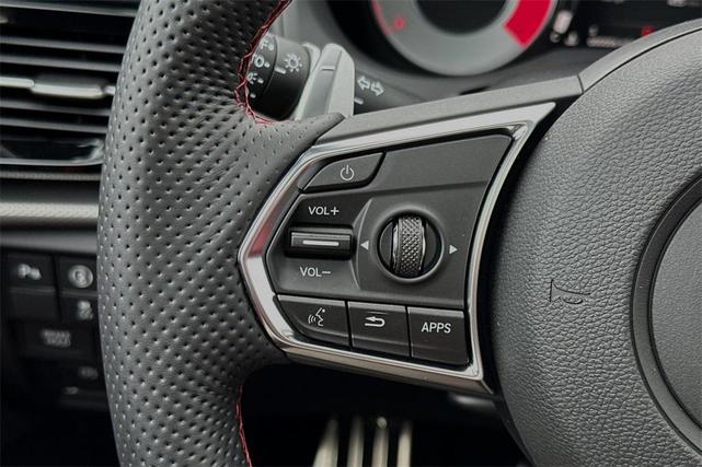 Photo of 2025 Platinum White Pearl Acura RDX