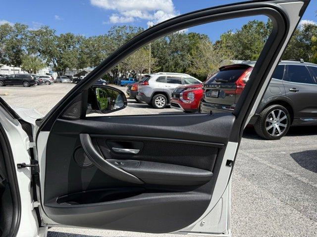 Photo of 2016 Alpine White BMW M3