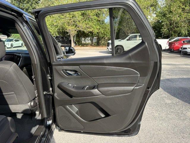 Photo of 2022 Mosaic Black Metallic Chevrolet Traverse