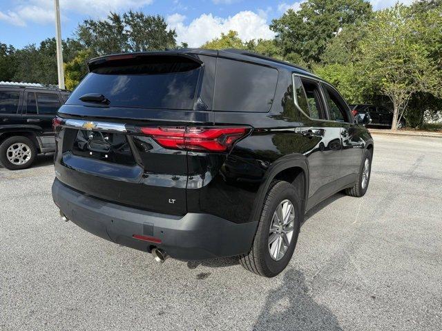 Photo of 2022 Mosaic Black Metallic Chevrolet Traverse
