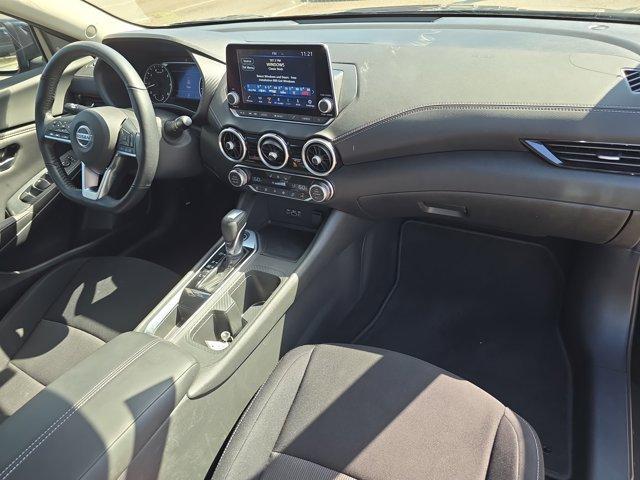 Photo of 2022 Black Nissan Sentra