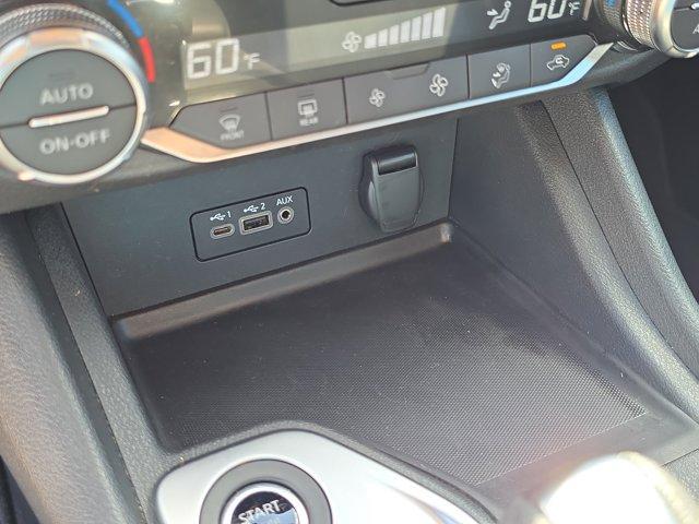 Photo of 2022 Black Nissan Sentra