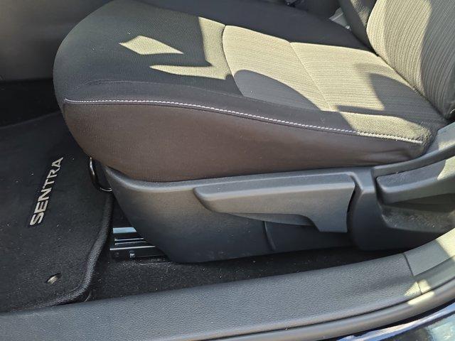 Photo of 2022 Black Nissan Sentra