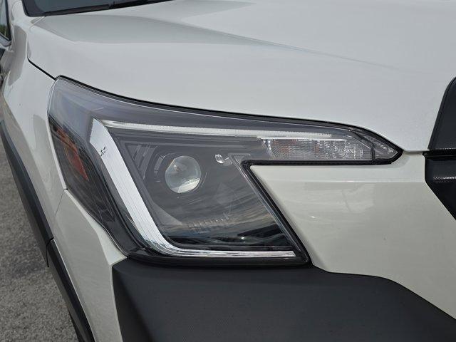 Photo of 2023 Crystal White Pearl Subaru Forester