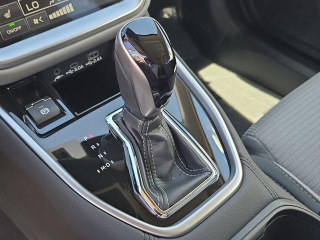 Photo of 2025 Crystal White Pearl Subaru Outback