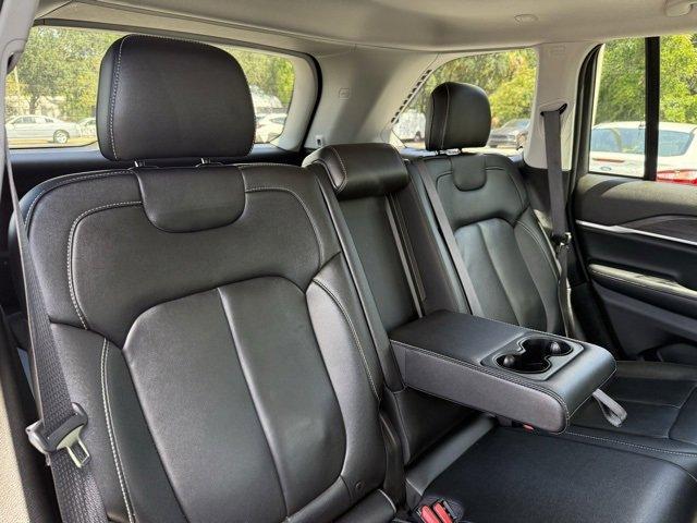 Photo of 2023 Diamond Black Jeep Grand Cherokee