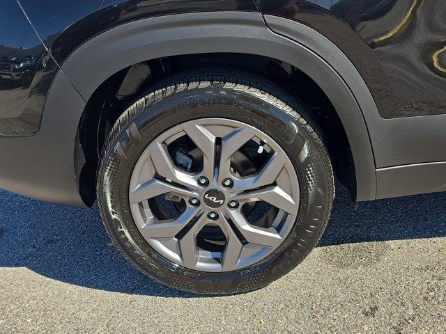 Photo of 2024 Fusion Orange Kia Seltos
