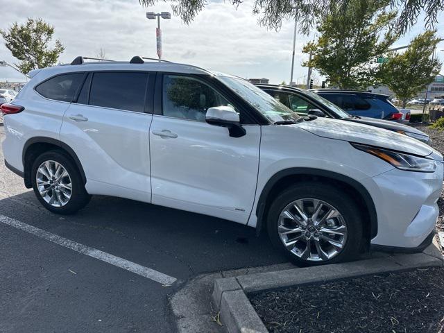 2022 Toyota Highlander Hybrid