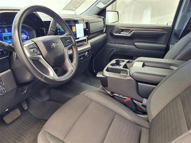 Photo of 2023 Black Chevrolet Silverado 1500