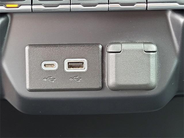 Photo of 2021 Summit White Chevrolet Silverado 1500