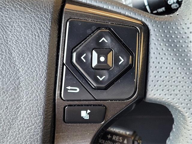 Photo of 2023 White Toyota 4Runner