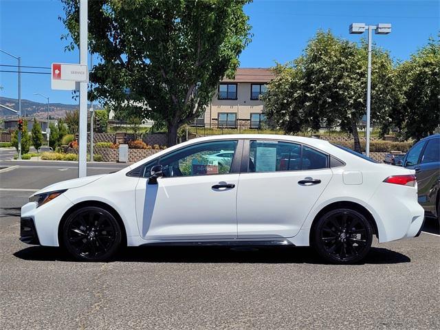 Photo of 2021 White Toyota Corolla