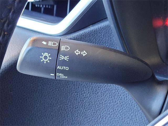 Photo of 2021 White Toyota Corolla