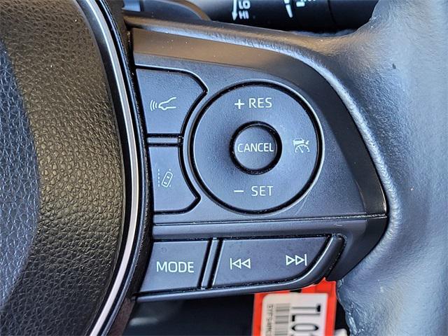 Photo of 2021 White Toyota Corolla