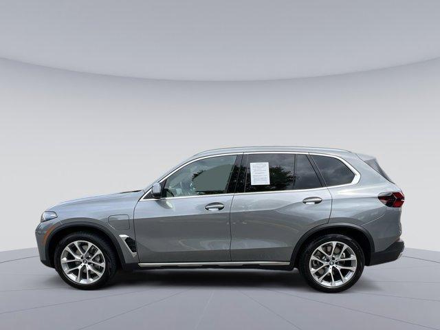 Photo of 2025 Gray Metallic BMW X5 PHEV