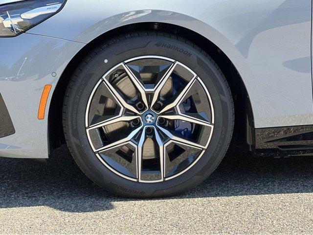 Photo of 2025 Gray Metallic BMW i5