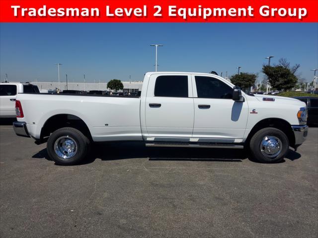 Photo of 2024 White RAM 3500