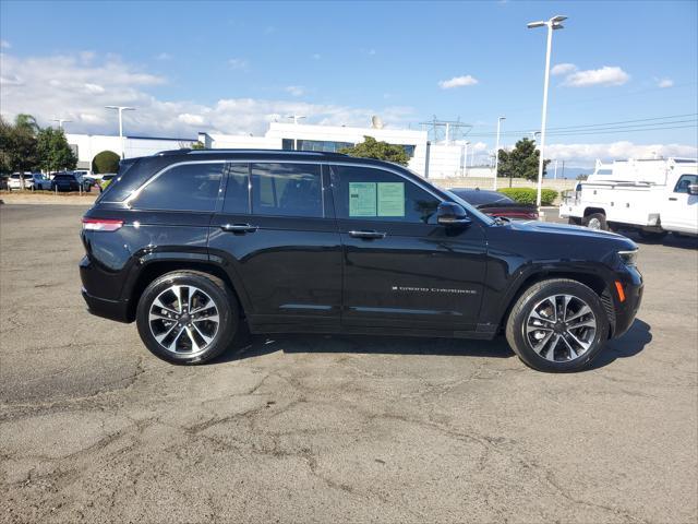 Photo of 2022 Black Jeep Grand Cherokee
