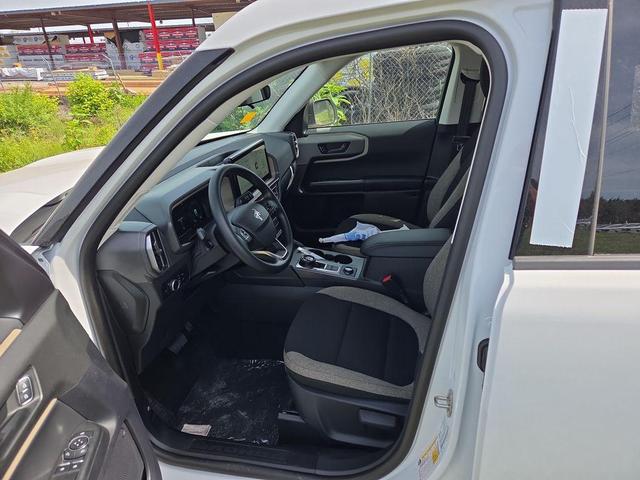 Photo of 2025 Oxford White Ford Bronco Sport