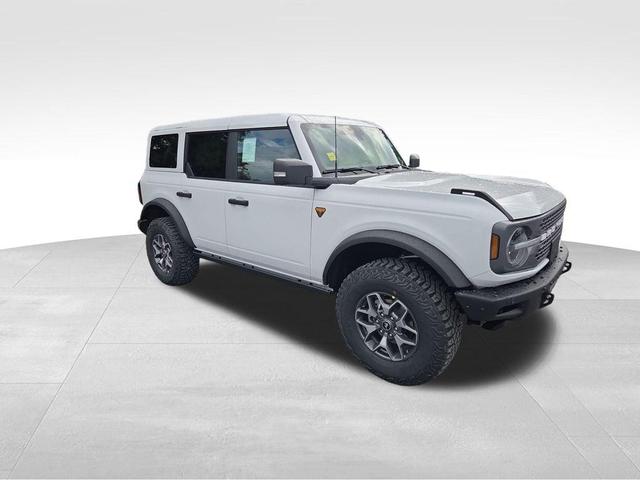 Photo of 2025 White Ford Bronco