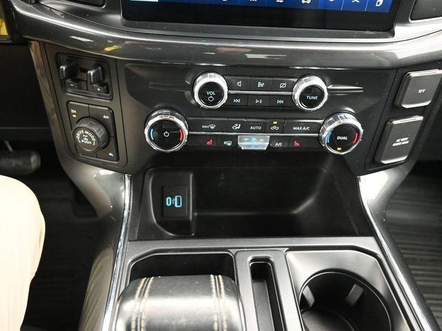 Photo of 2022 Agate Black Metallic Ford F-150