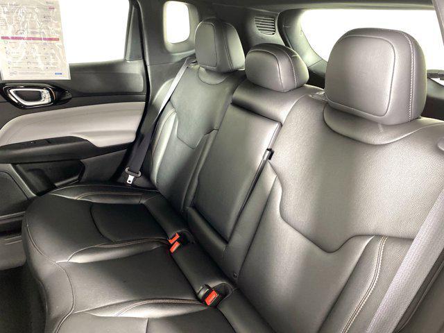 Photo of 2024 Diamond Black Crystal Pearlcoat Jeep Compass