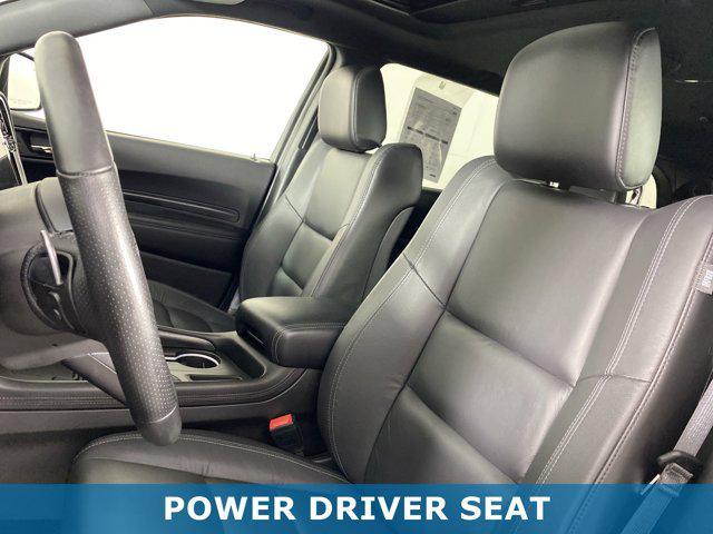 Photo of 2022 DB Black Clearcoat Dodge Durango