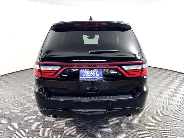 Photo of 2022 DB Black Clearcoat Dodge Durango