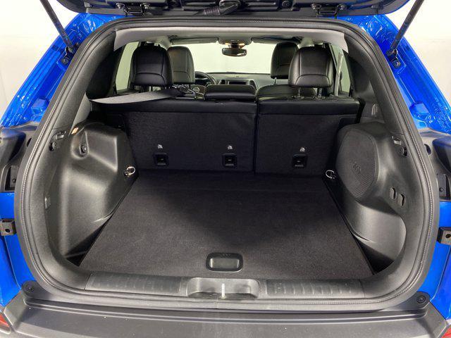Photo of 2022 Hydro Blue Pearlcoat Jeep Cherokee