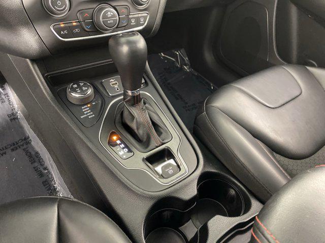 Photo of 2022 Hydro Blue Pearlcoat Jeep Cherokee