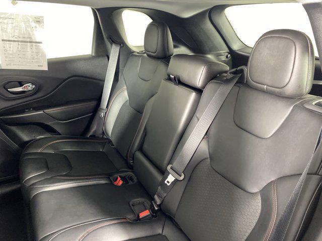 Photo of 2022 Hydro Blue Pearlcoat Jeep Cherokee