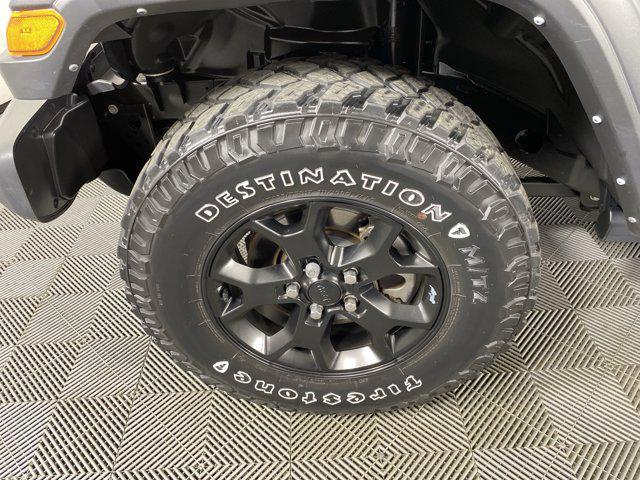 Photo of 2022 Black Clearcoat Jeep Wrangler